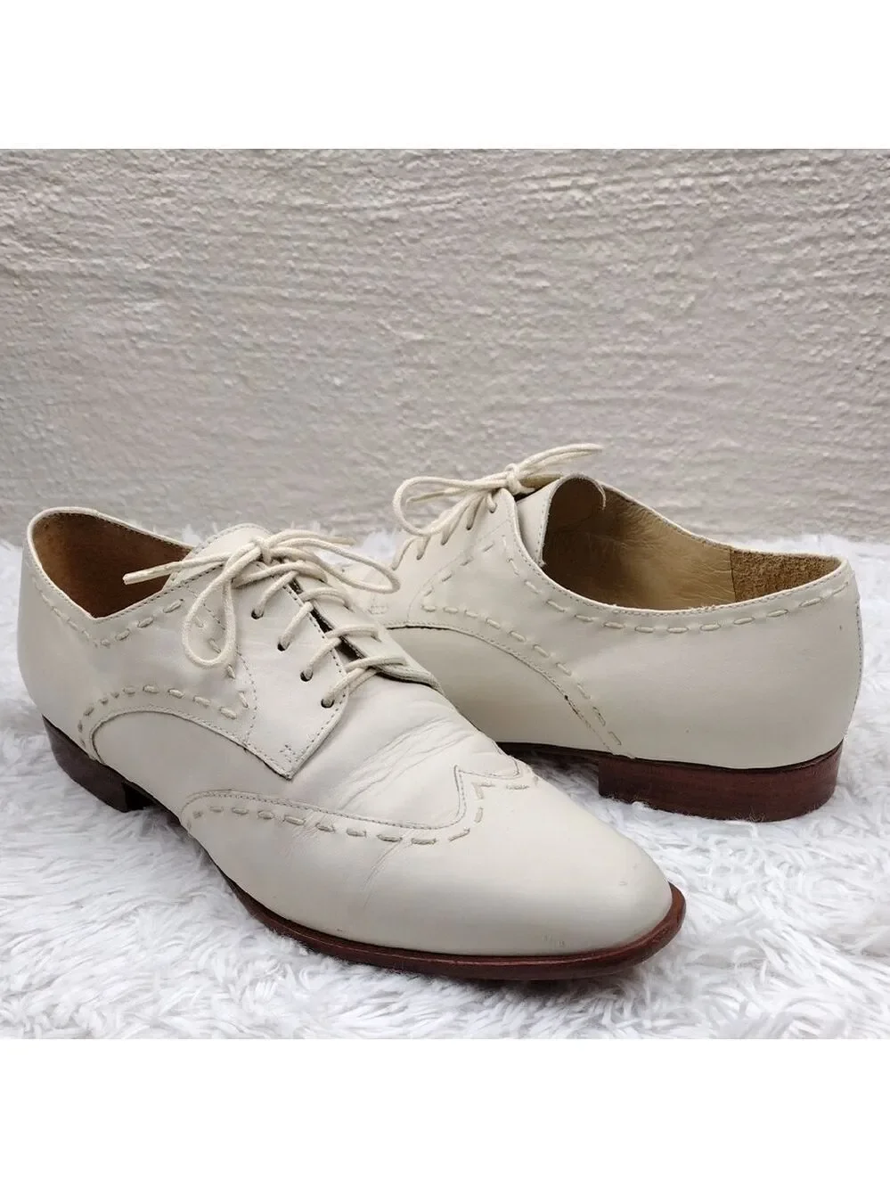 Kenneth Cole New York Cream Leather Stitched Square Toe Lace Up Oxford Shoe